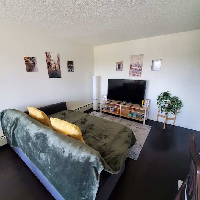 Melissa Cortes's room