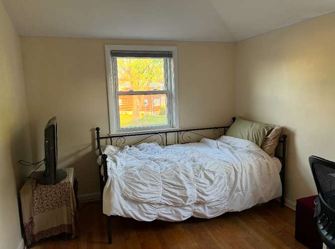 Saania Bhalwani's room