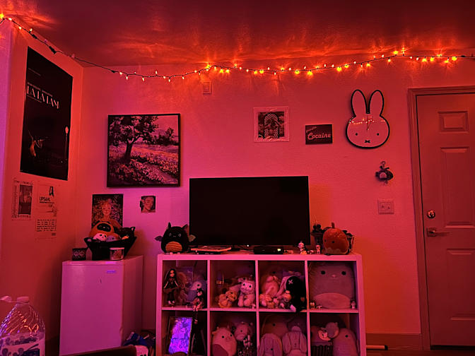 Mak's room