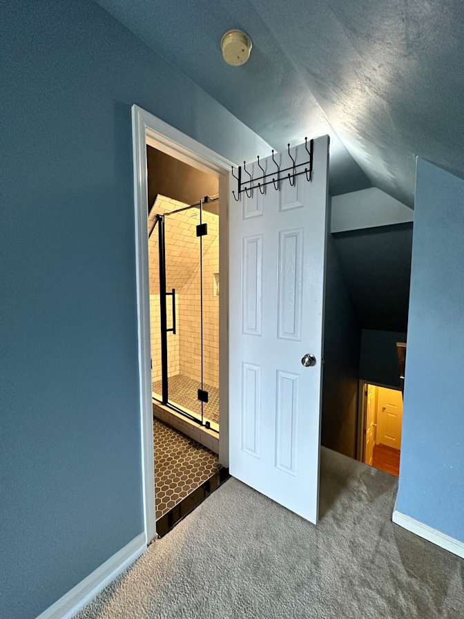 Kiumars Aryana's room