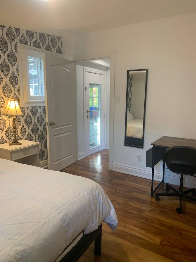 Lina's room