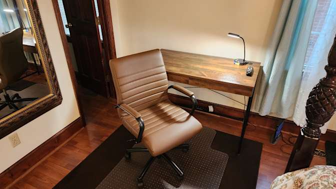 M Manuel's room