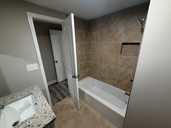 Alcove Rooms's room