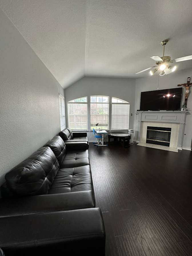Paulina phuong nguyen's room