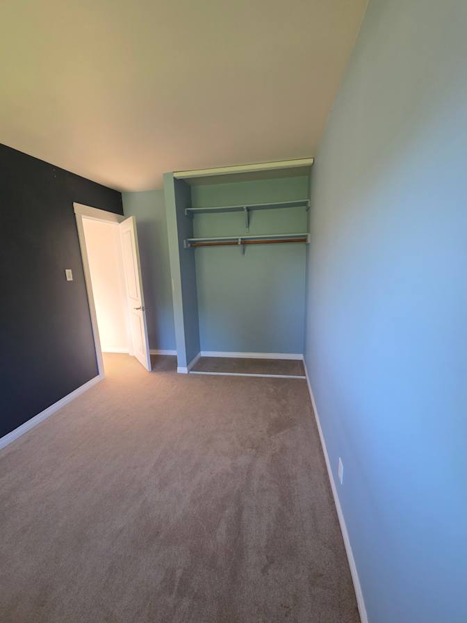 Hossein's room