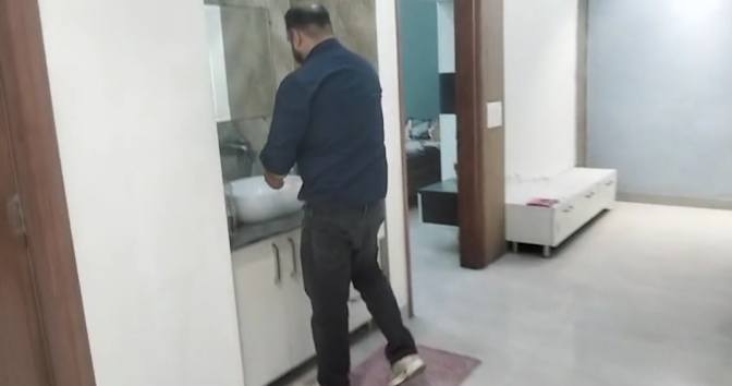 Himanshu's room