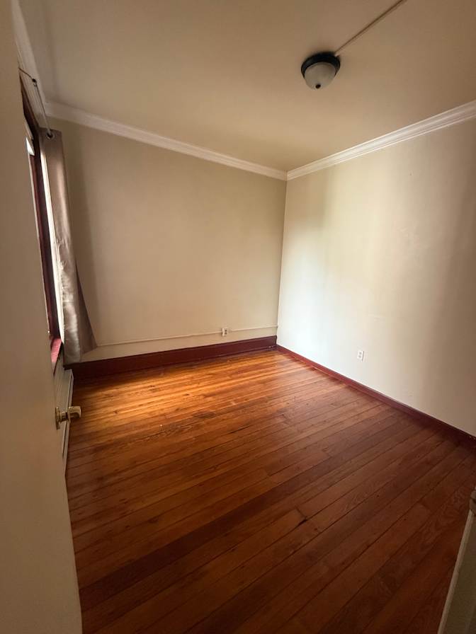 Navapan Khunnasarn's room
