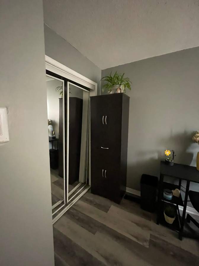 Lynda's room