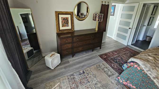 Eve's room