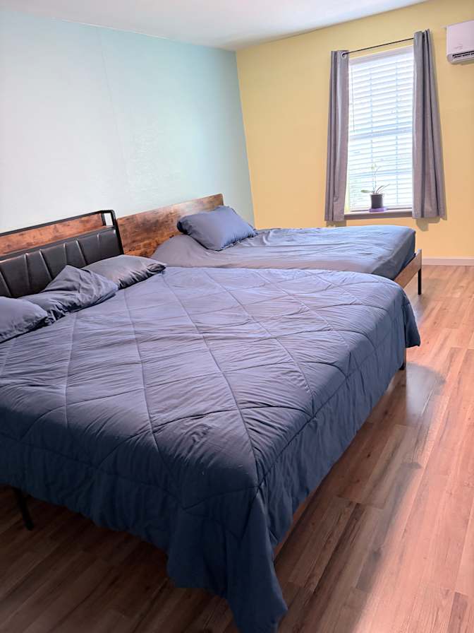Liz's room