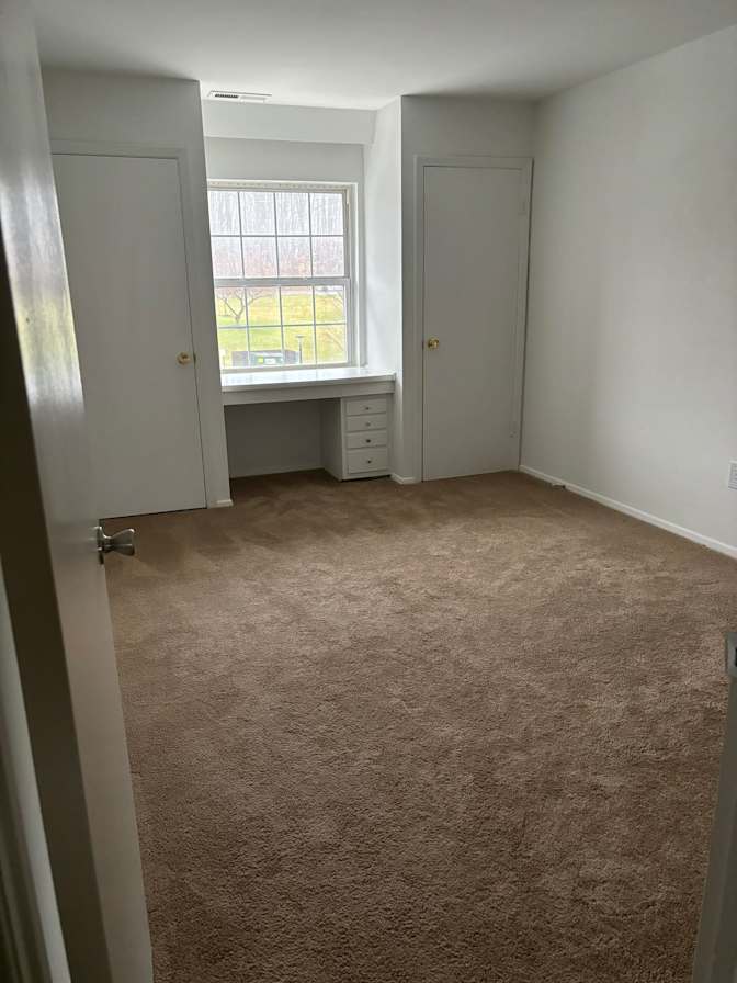 Anu T's room