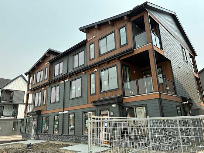 Rowmont Boulevard NW - Photo 6