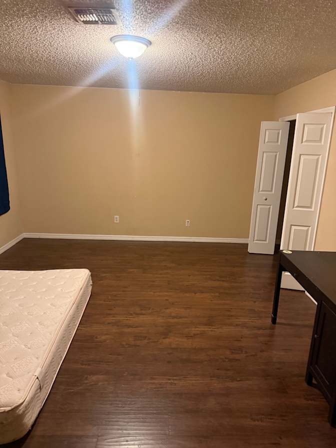 jay's room