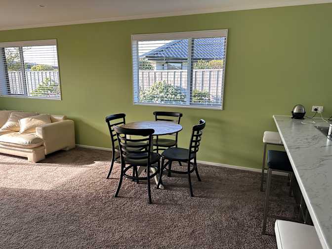 Lavender Rose Retreat's room