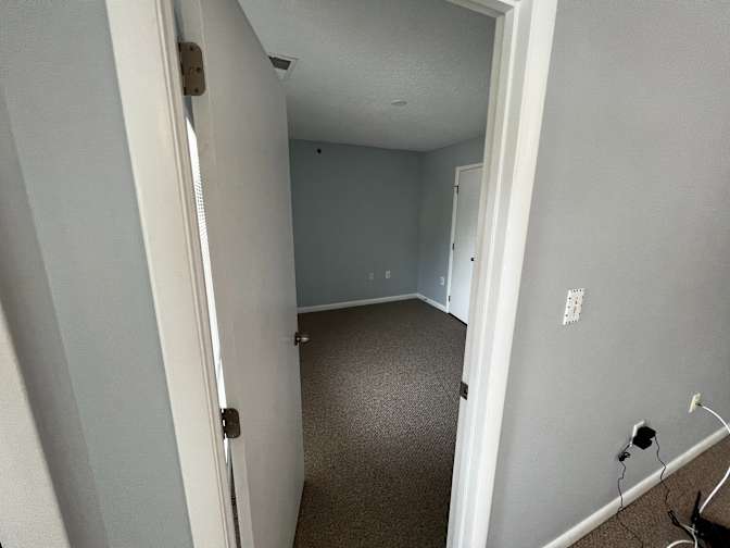 Alcove Rooms's room