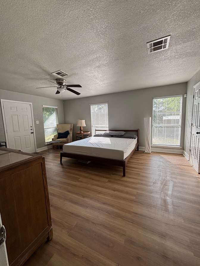 Gal's room