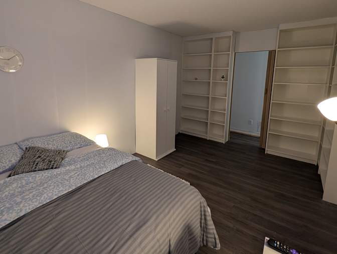 Serdar's room