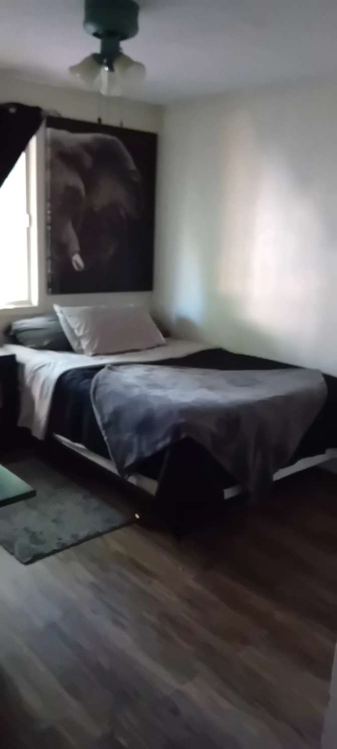 Sweet Lou's room
