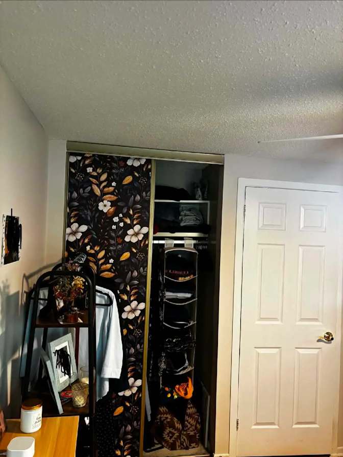 Thomas's room