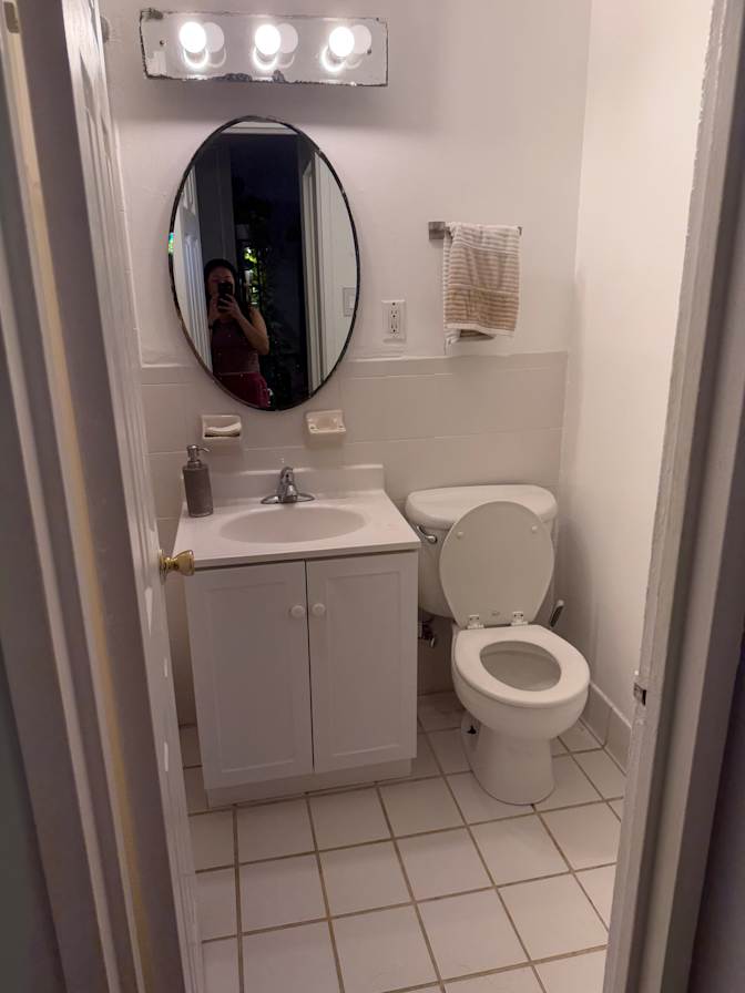 Lois's room