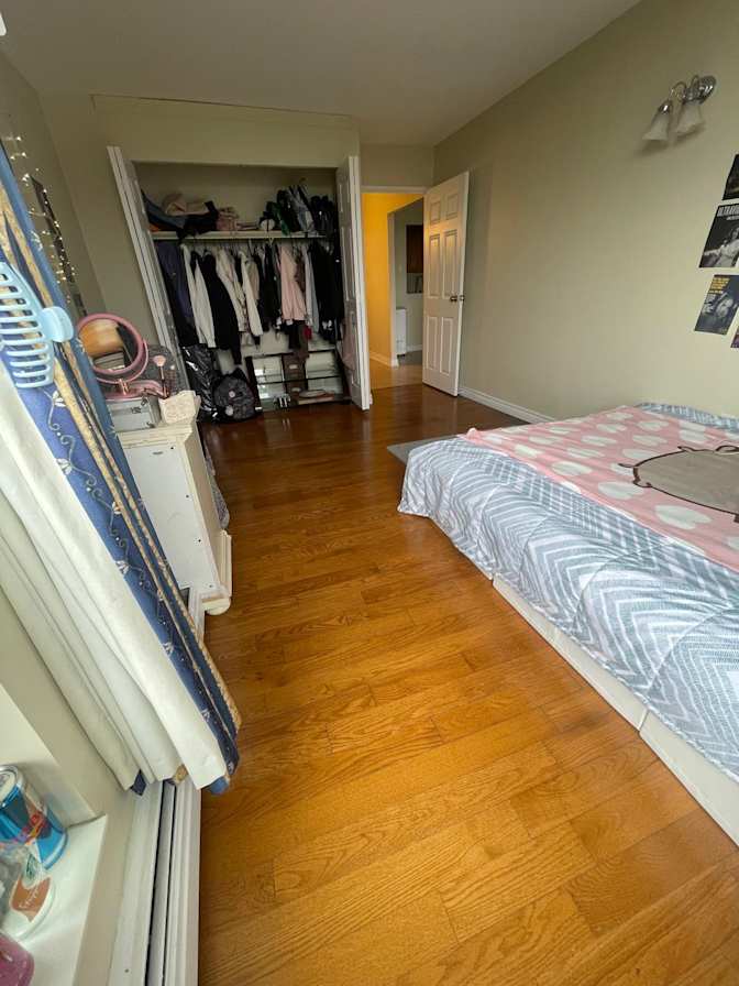 Hena Kidwai's room