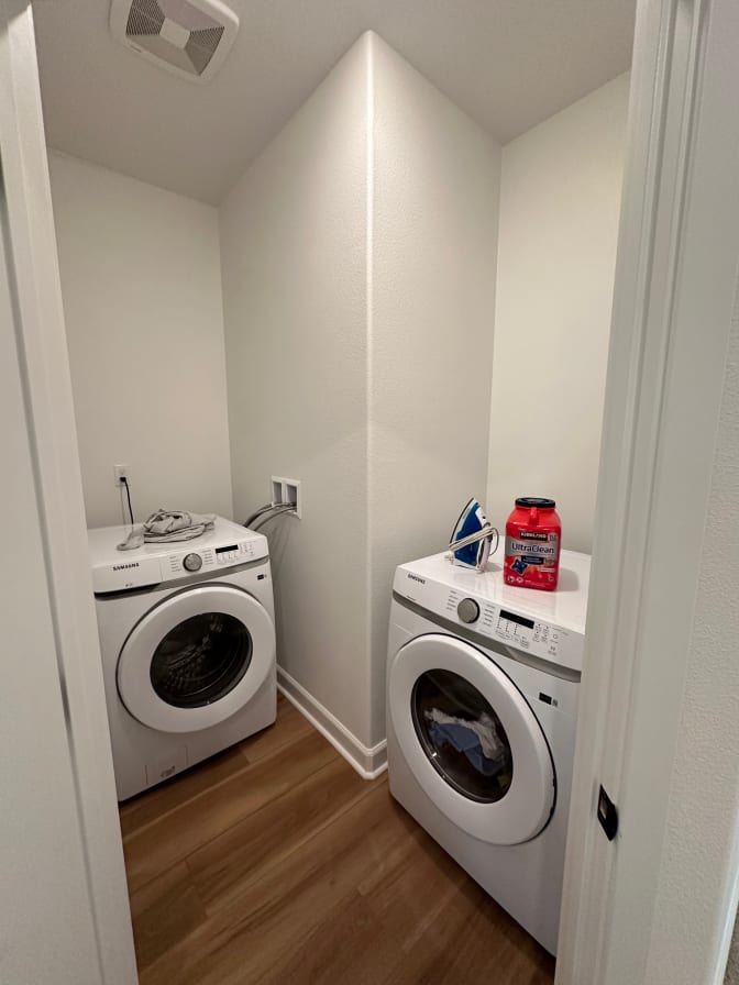 Thomas's room