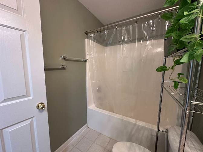 Alcove Rooms's room