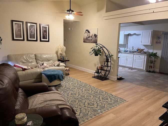 Bchinton's room