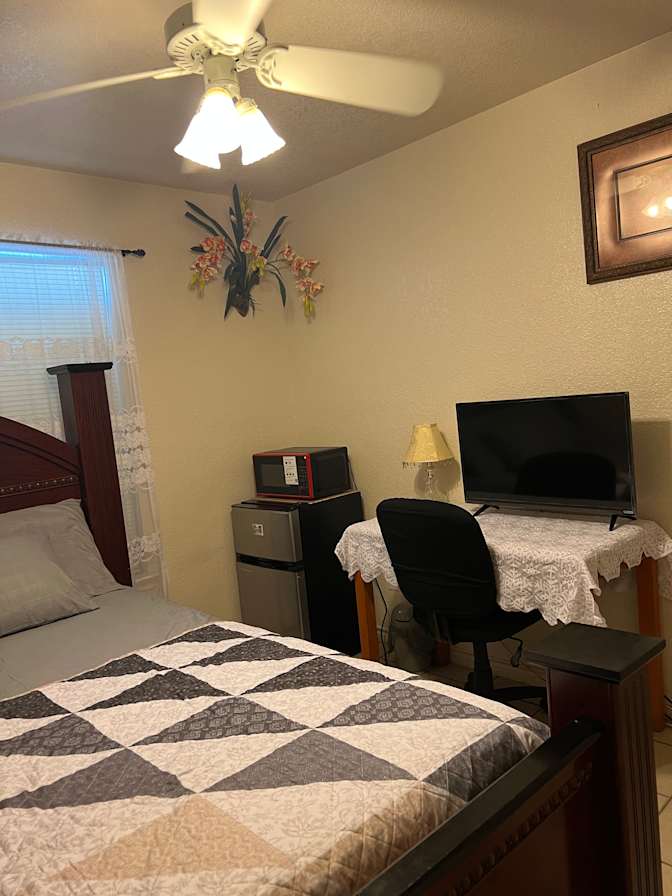 Kelly's room