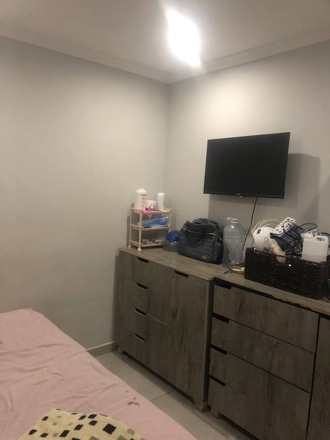 omotola omoniyi taiwo-taiwo's room