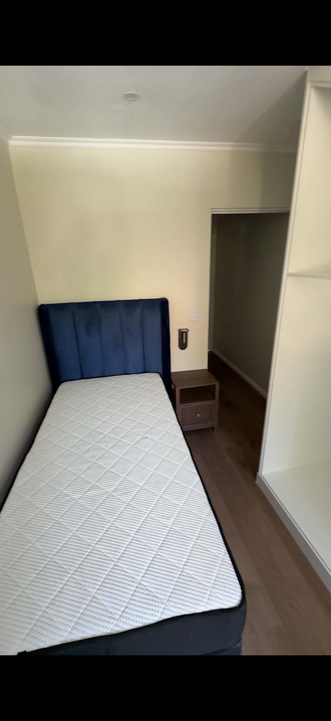 Georgios's room
