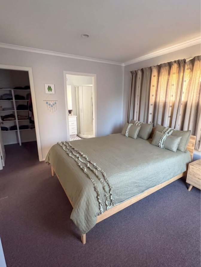 Rakesh's room