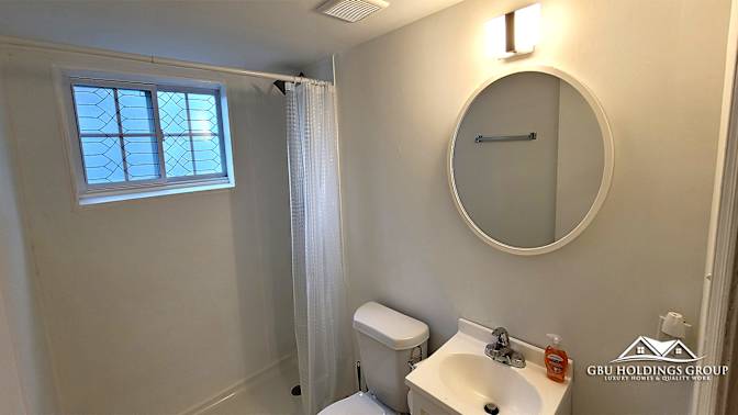 GBU Holdings Group's room