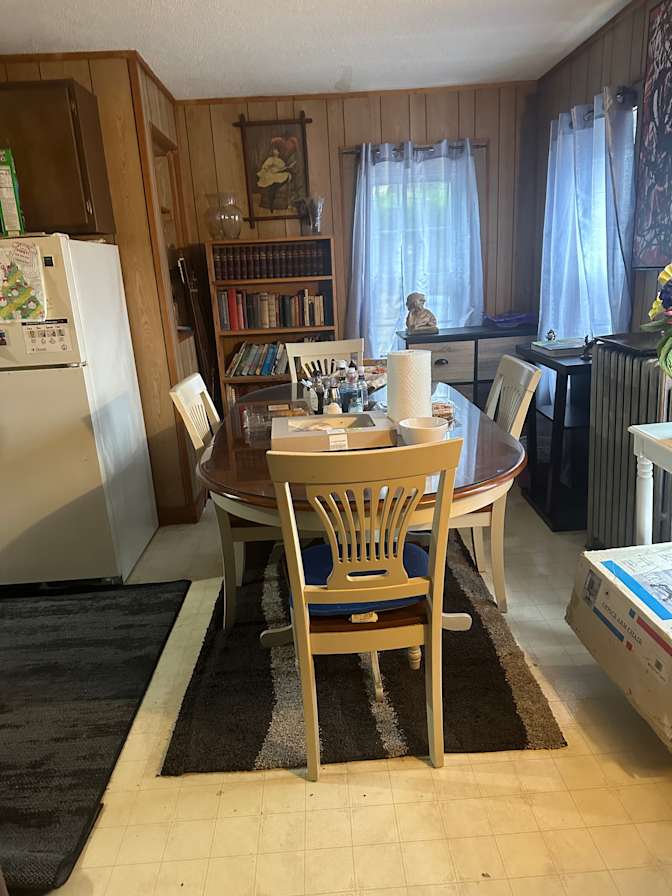 Len's room
