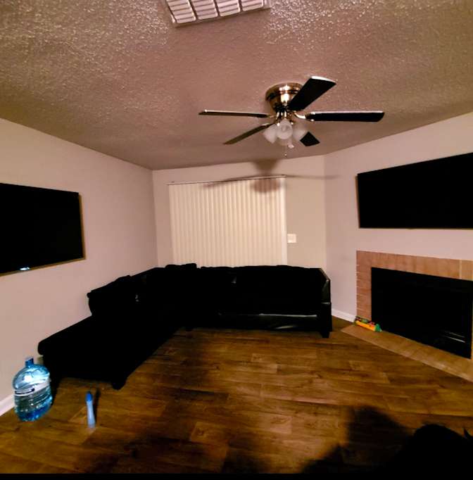 Sincere's room