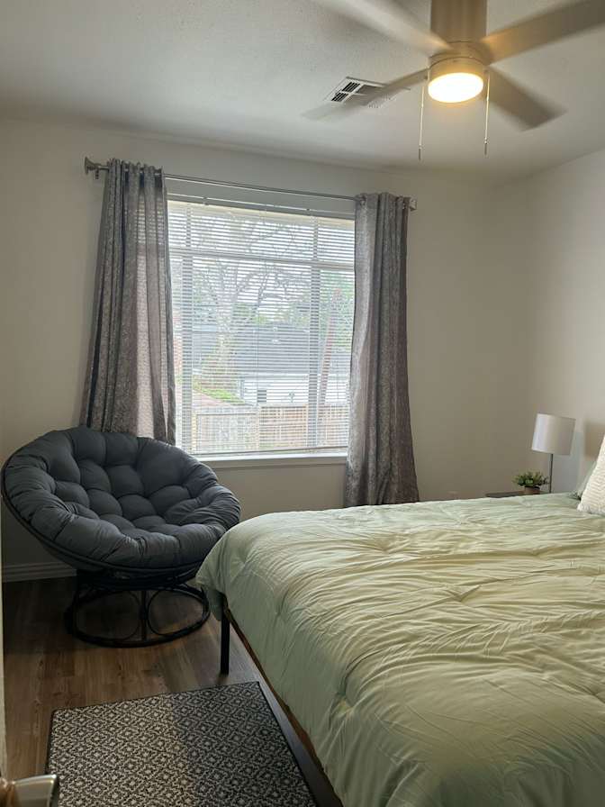 Tarik's room