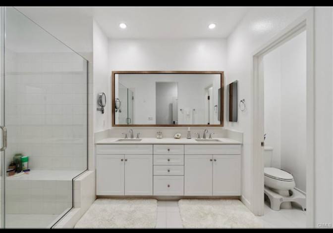 Townhome suite's room
