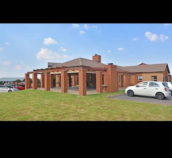 Terenure, Kempton Park's room