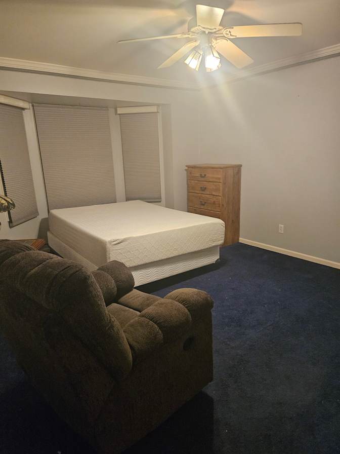 Debra L Kudrycki's room