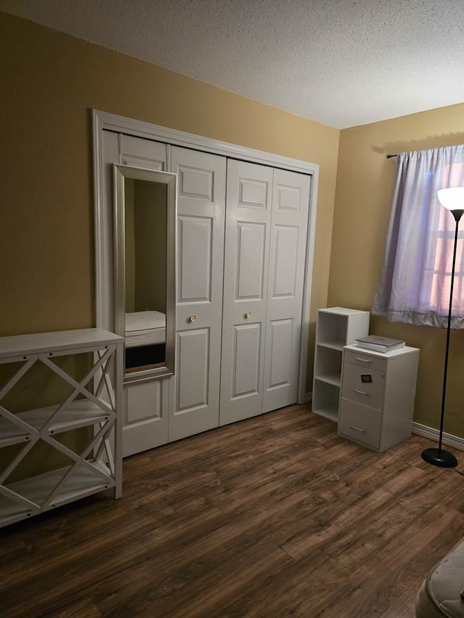 Liz's room