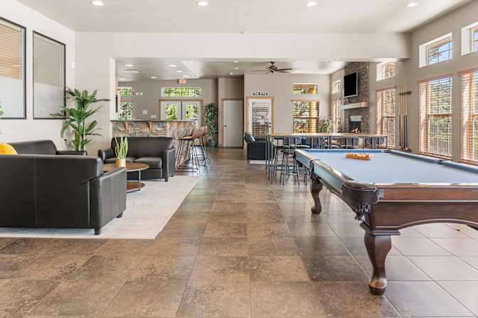 Highland Village Apartments's room