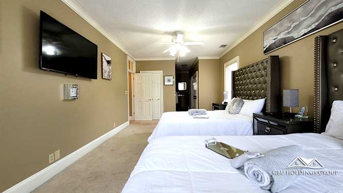 GBU Holdings Group's room