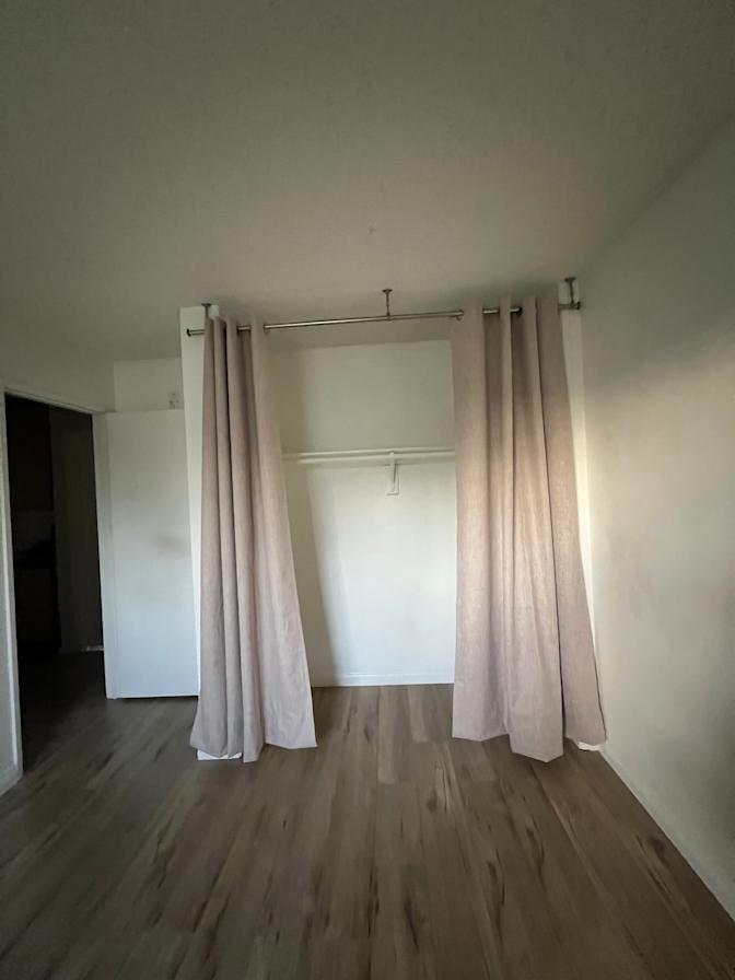 Evelyn's room