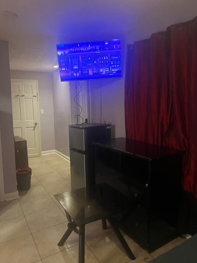 Carmen's room