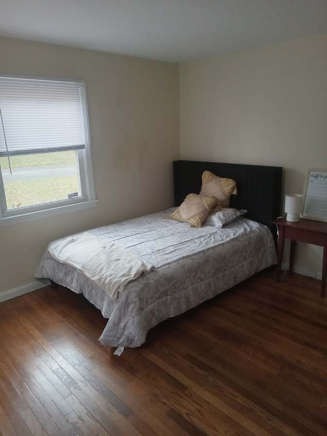 Lisa's room