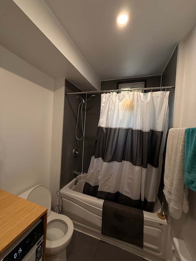 Summer Sage Shaw's room
