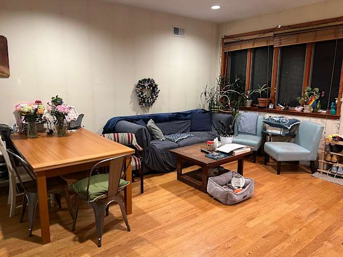 lora Morgenstern's room