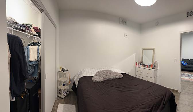 Paras's room
