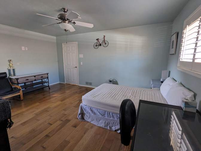 Iny's room