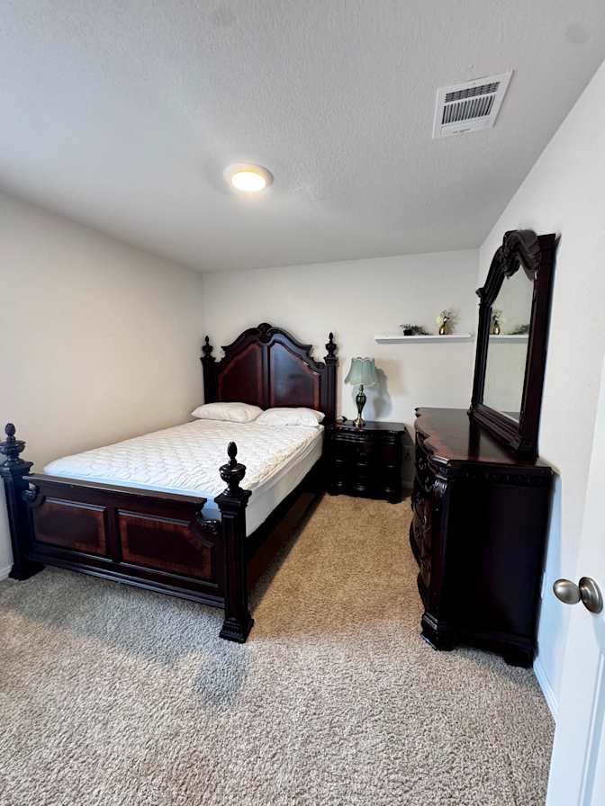 Resty's room